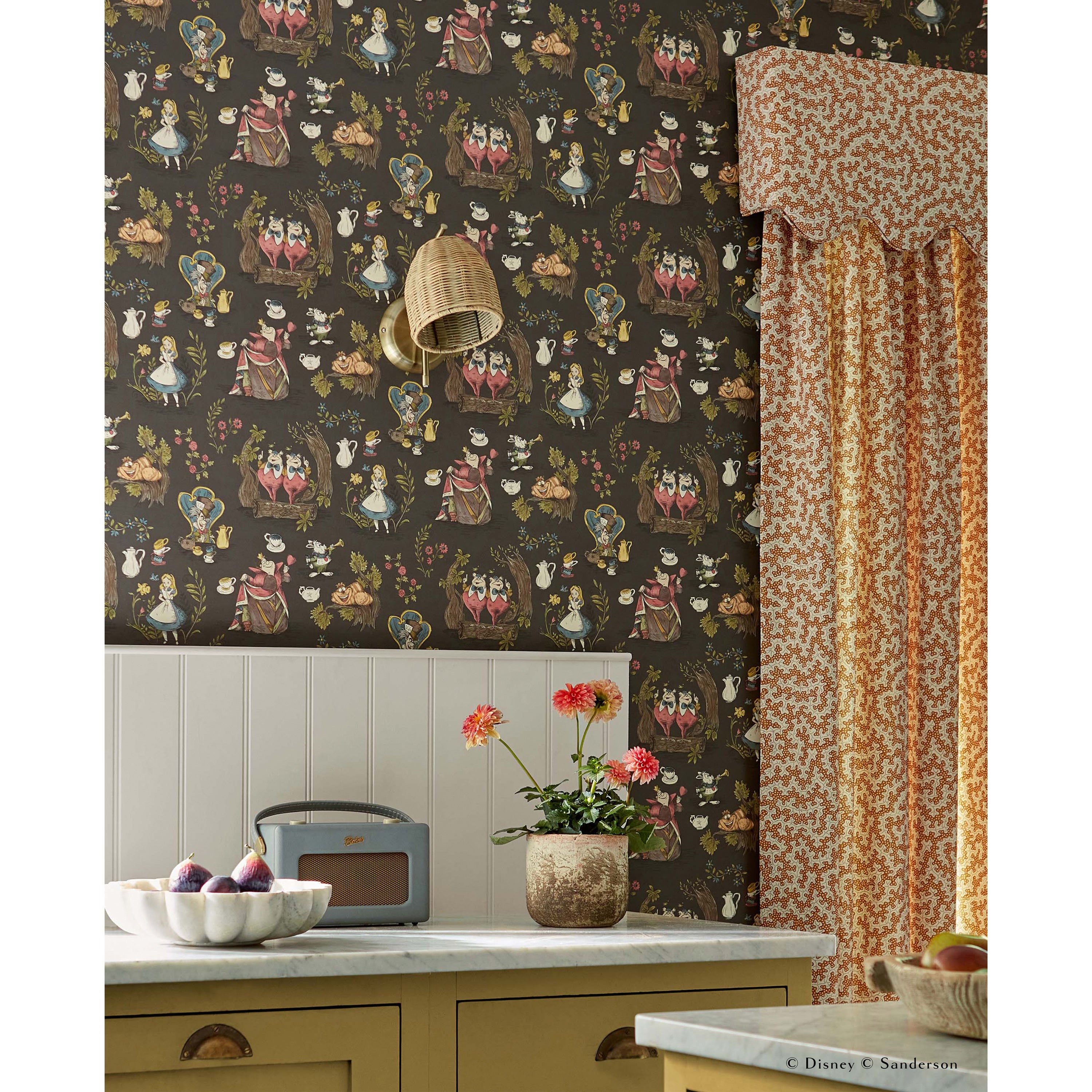 Sanderson / Disney Home X Sanderson Wallpapers / ALICE IN