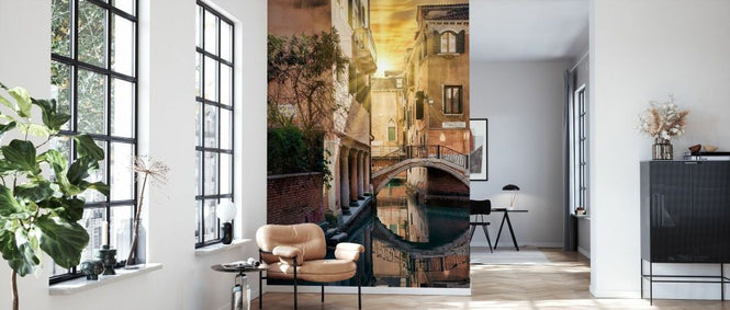 PHOTOWALL / Venetian Sunlight - Ponte San Cristoforo at Sunset (e93153)