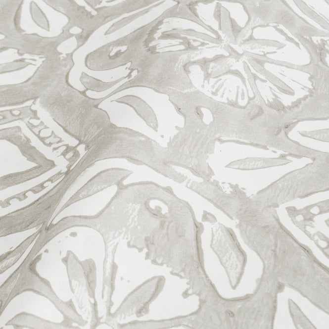 MINDTHEGAP / MINNIE KEMP X MINDTHEGAP / CHIMNEY CAKE Icing WP20799