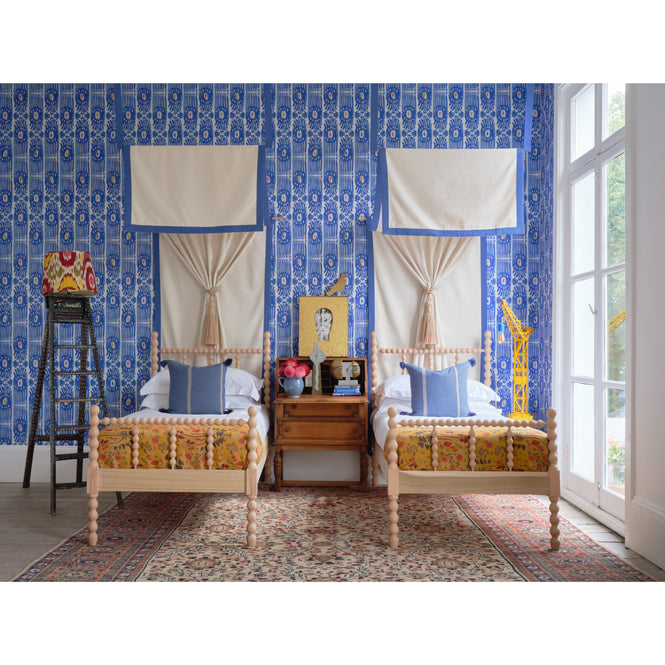 ※色違いの商品です。