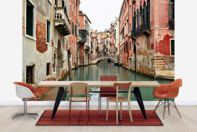 PHOTOWALL / Bricks and Water Alleys in Venice (e24199)