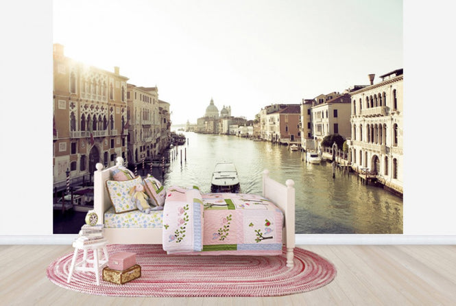 PHOTOWALL / Taxi Boat on Grand Canal (e24245)