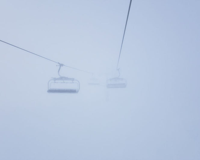 PHOTOWALL / Ski Lift in Fog (e313030)