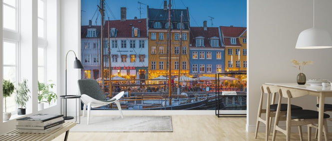 PHOTOWALL / Colorful Bars and Restaurants (e317933)