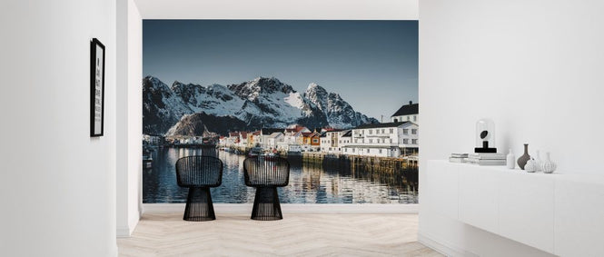 PHOTOWALL / Henningsvaer Village (e318150)