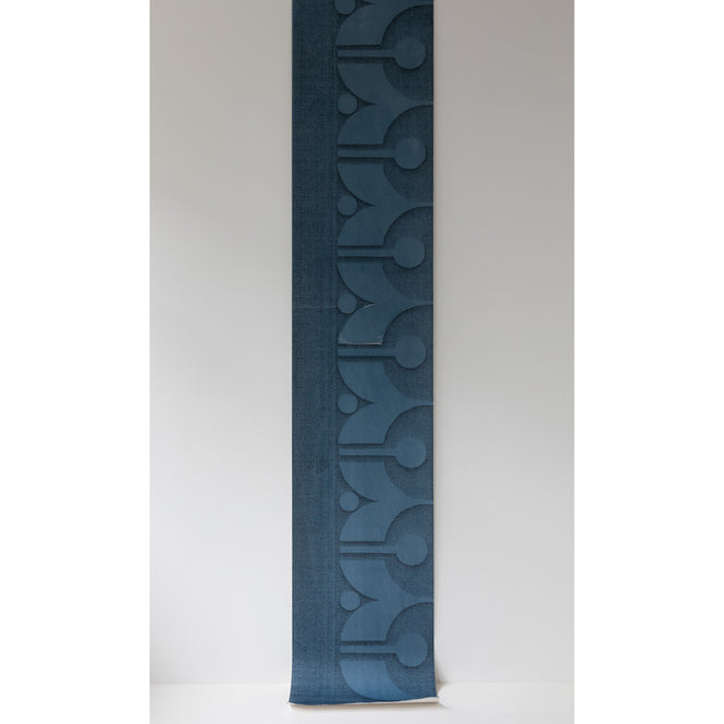 Deborah Bowness / HEIRLOOM / Cylindrical wallpaper Midnight blue