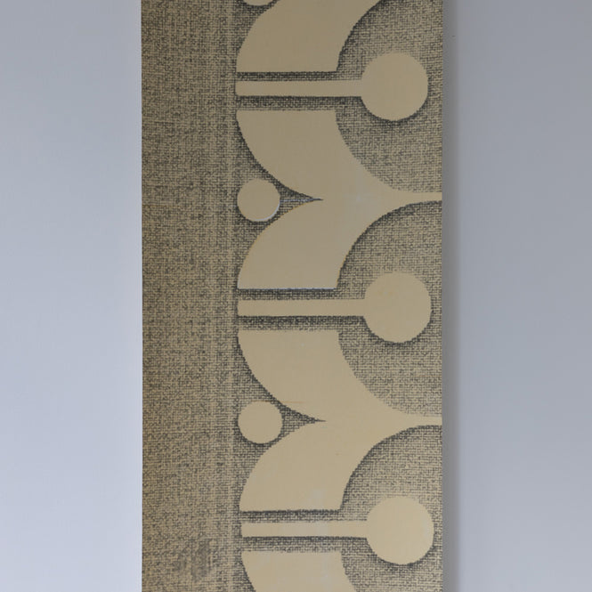 Deborah Bowness / HEIRLOOM / Cylindrical wallpaper Sunshine yellow