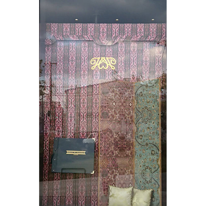 WALPA大阪店のディスプレイ