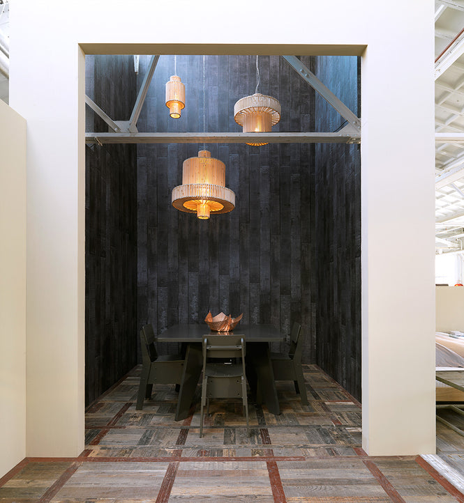 MATERIALS WALLPAPER by Piet Hein Eek MAARTEN BAAS BURNT WOOD WALLPAPER / PHM-35