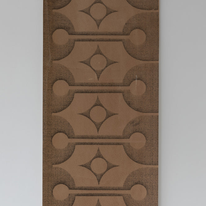 Deborah Bowness / HEIRLOOM / Stackable wallpaper Autumn brown