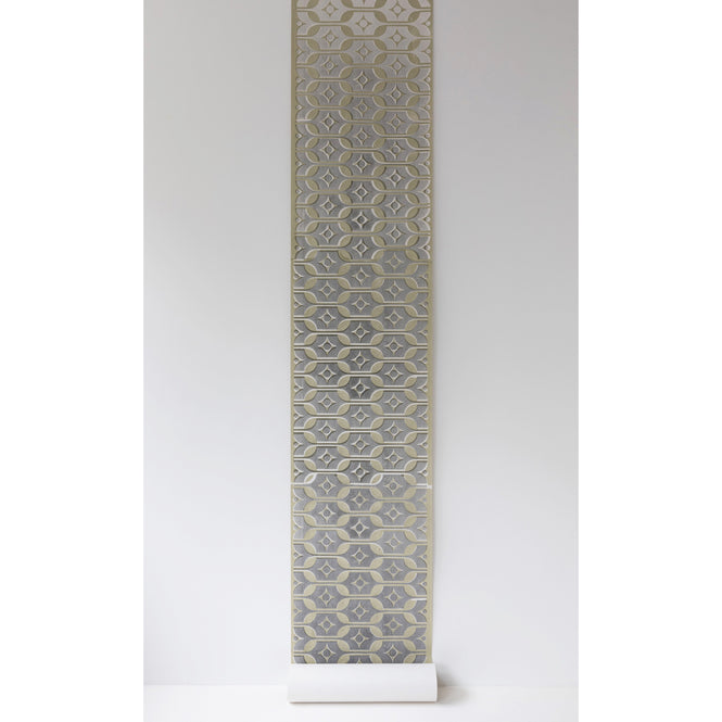 Deborah Bowness / HEIRLOOM / Tableware wallpaper Green