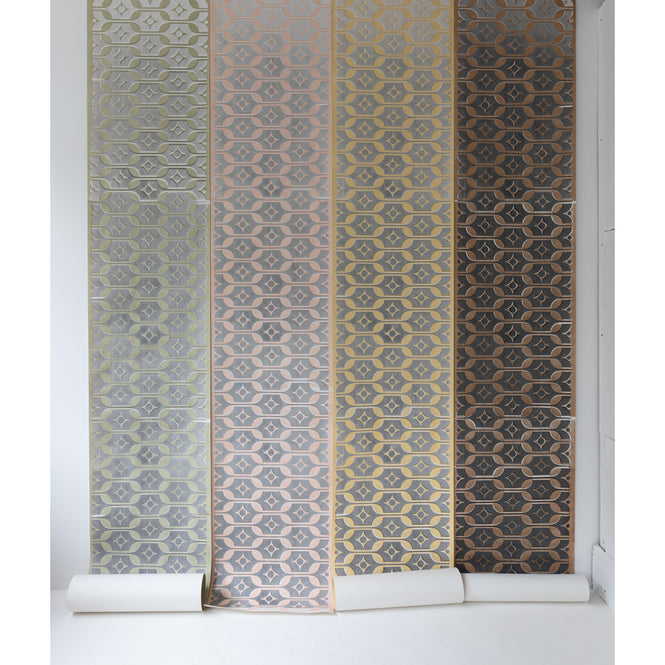 Deborah Bowness / HEIRLOOM / Tableware wallpaper Autumn brown