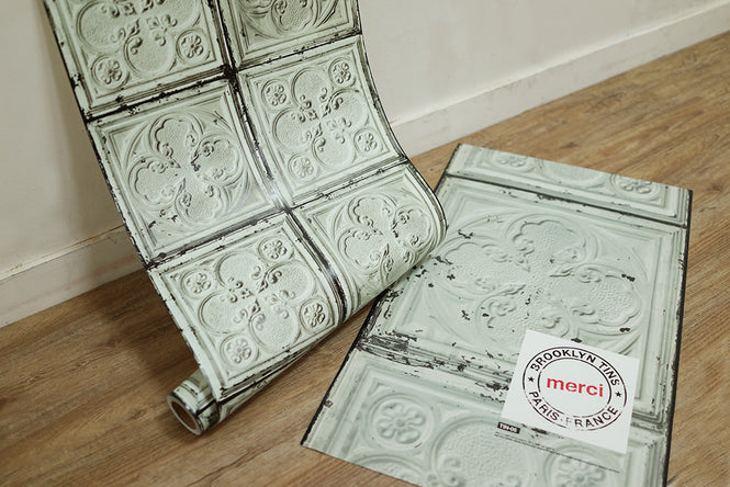 元のデザインとの比較(左が別注モデル)